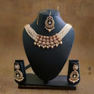Royal Kundan Pearl Bridal Jewellery Set – Necklace, Earrings & Maang Tikka
