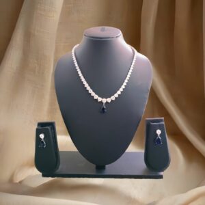 Elegant Diamond-Cut Necklace Set